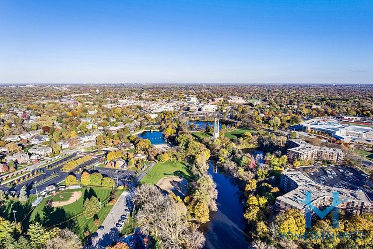 Here's What To Do and Where To Eat in Naperville, Illinois - Apartment  Therapy
